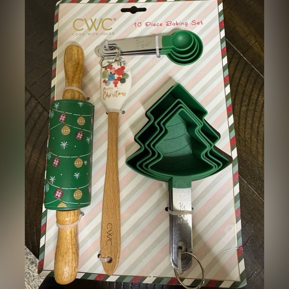 CWC Cook With Color 10 Piece Baking Set- Christmas -NEW - Picture 1 of 4